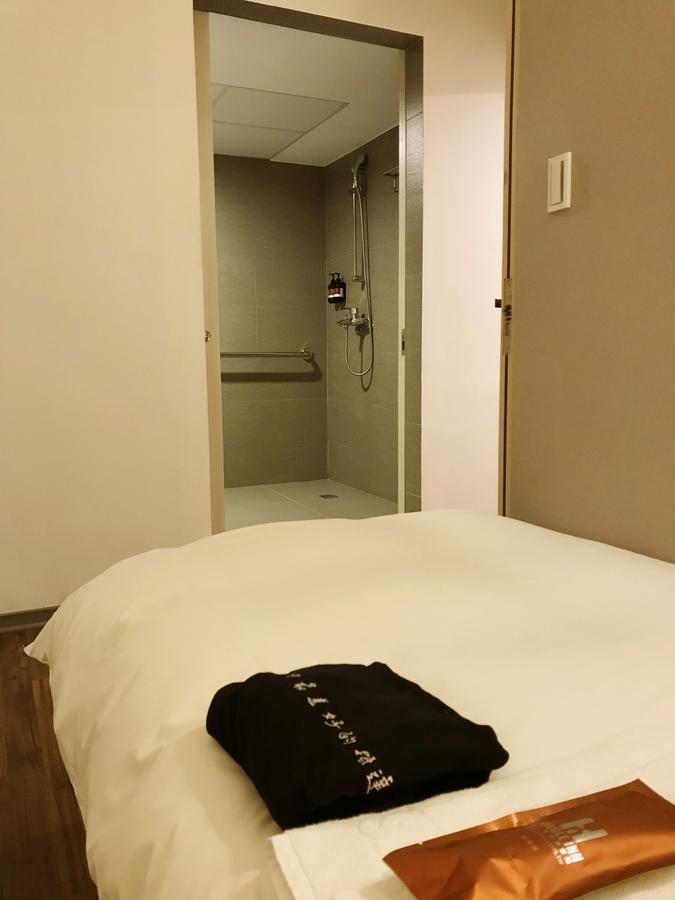 Single Inn-Kaohsiung Station Eksteriør billede
