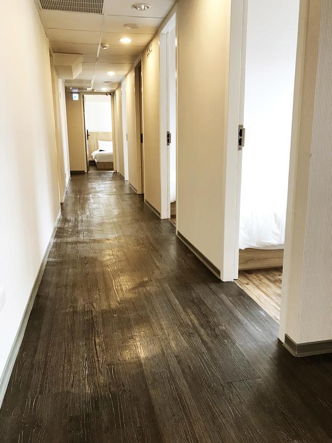 Single Inn-Kaohsiung Station Eksteriør billede