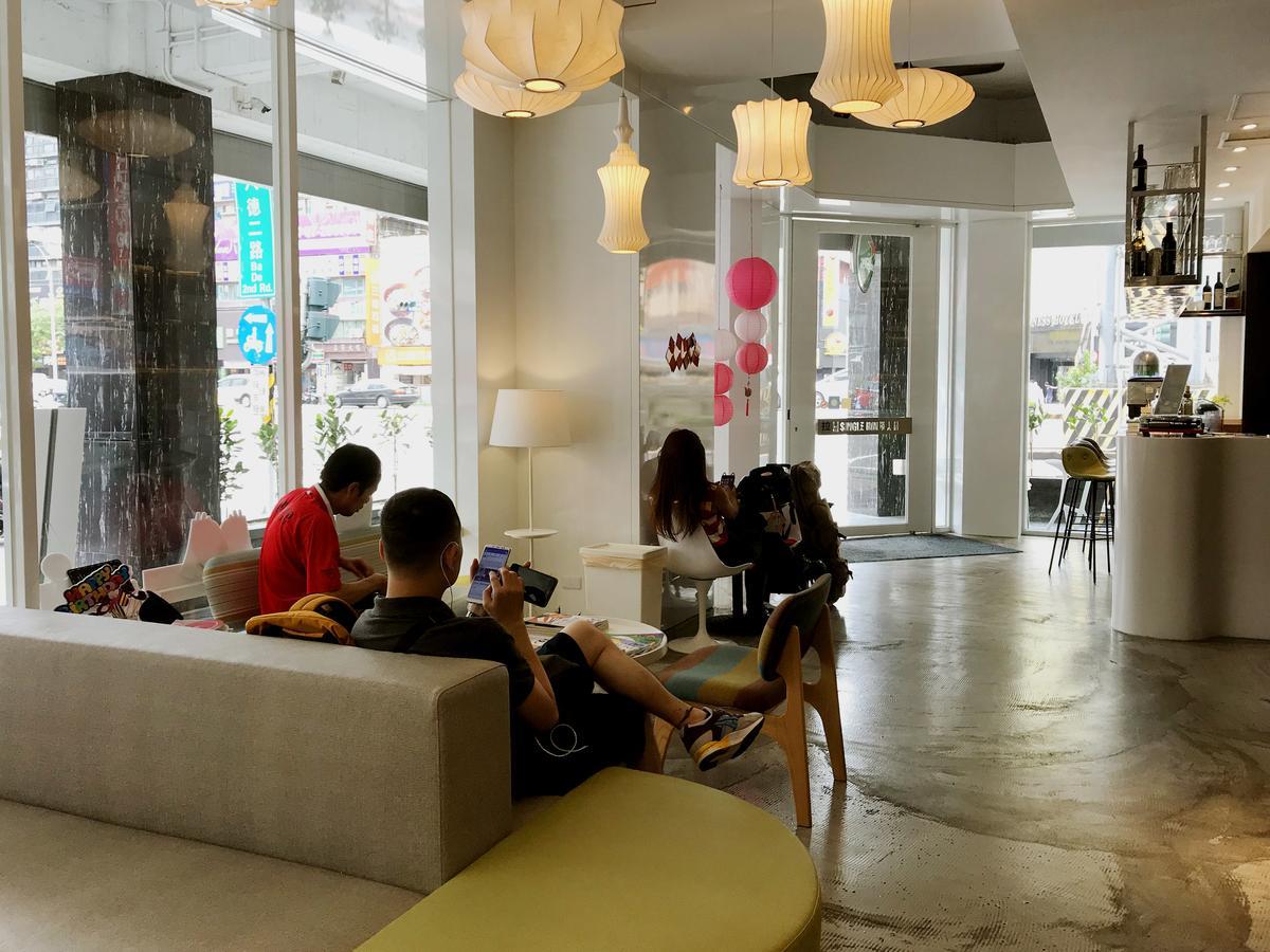 Single Inn-Kaohsiung Station Eksteriør billede